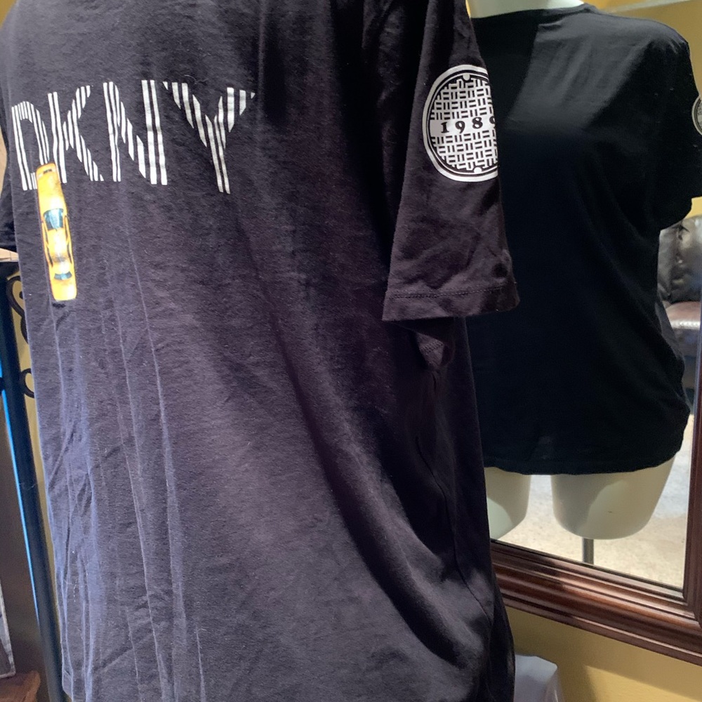 DKNY T Shirt - Picture 2 of 5